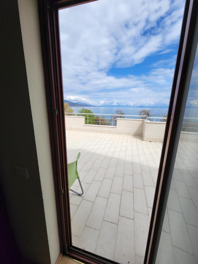 Guesthouse Bimbli Pogradec Esterno foto