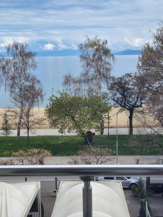 Guesthouse Bimbli Pogradec Esterno foto
