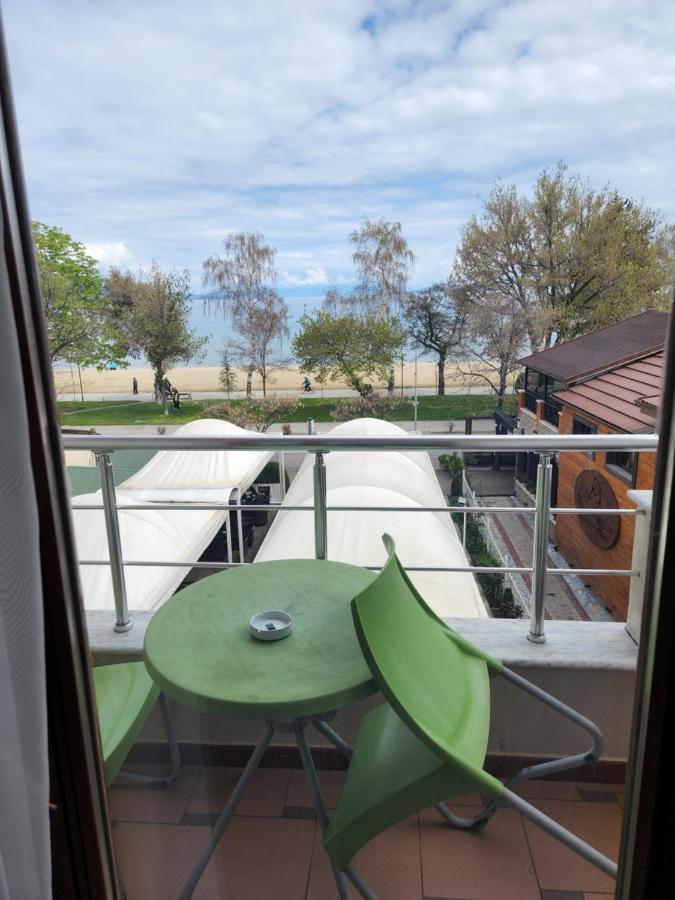 Guesthouse Bimbli Pogradec Esterno foto