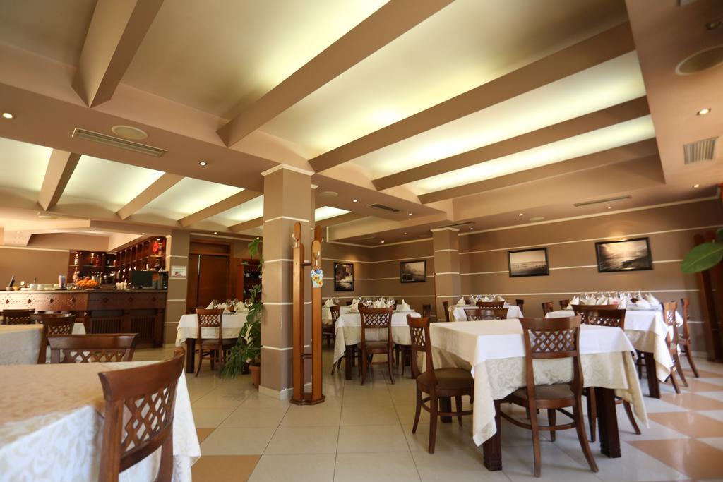 Guesthouse Bimbli Pogradec Esterno foto