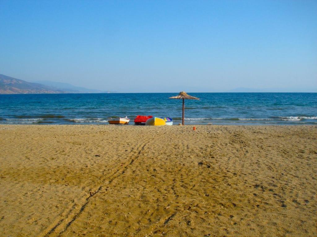 Guesthouse Bimbli Pogradec Esterno foto