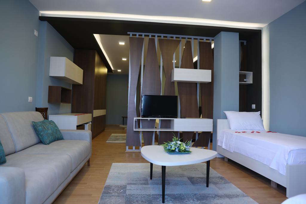 Guesthouse Bimbli Pogradec Esterno foto