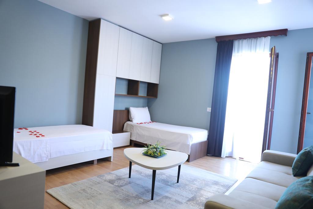 Guesthouse Bimbli Pogradec Esterno foto