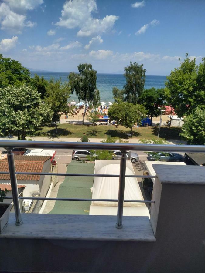 Guesthouse Bimbli Pogradec Esterno foto